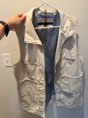Never worn Tommy Hilfiger Light Cream Utility Vest with Striped Lining